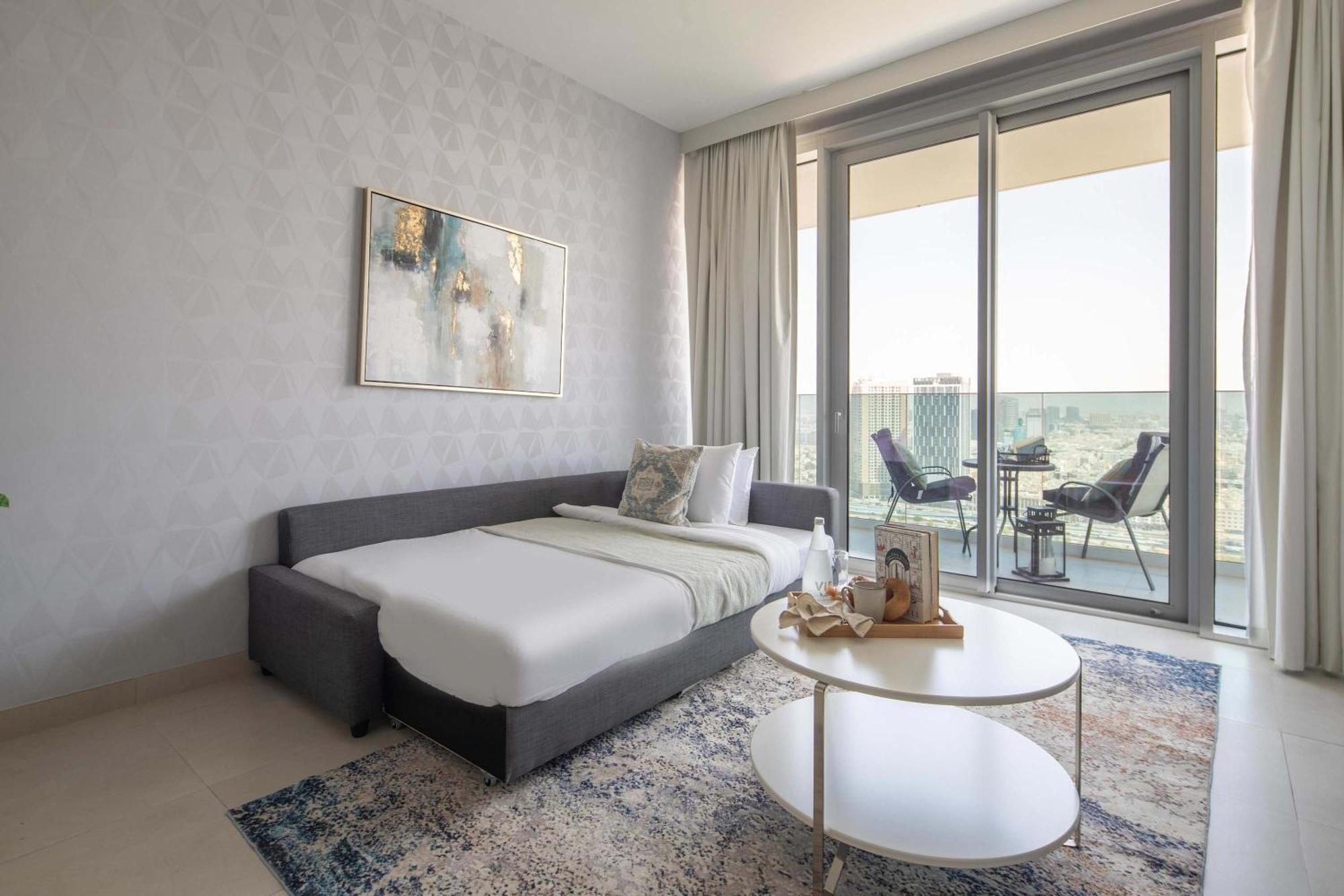 Frank Porter - 1 Residences 1 Dubai